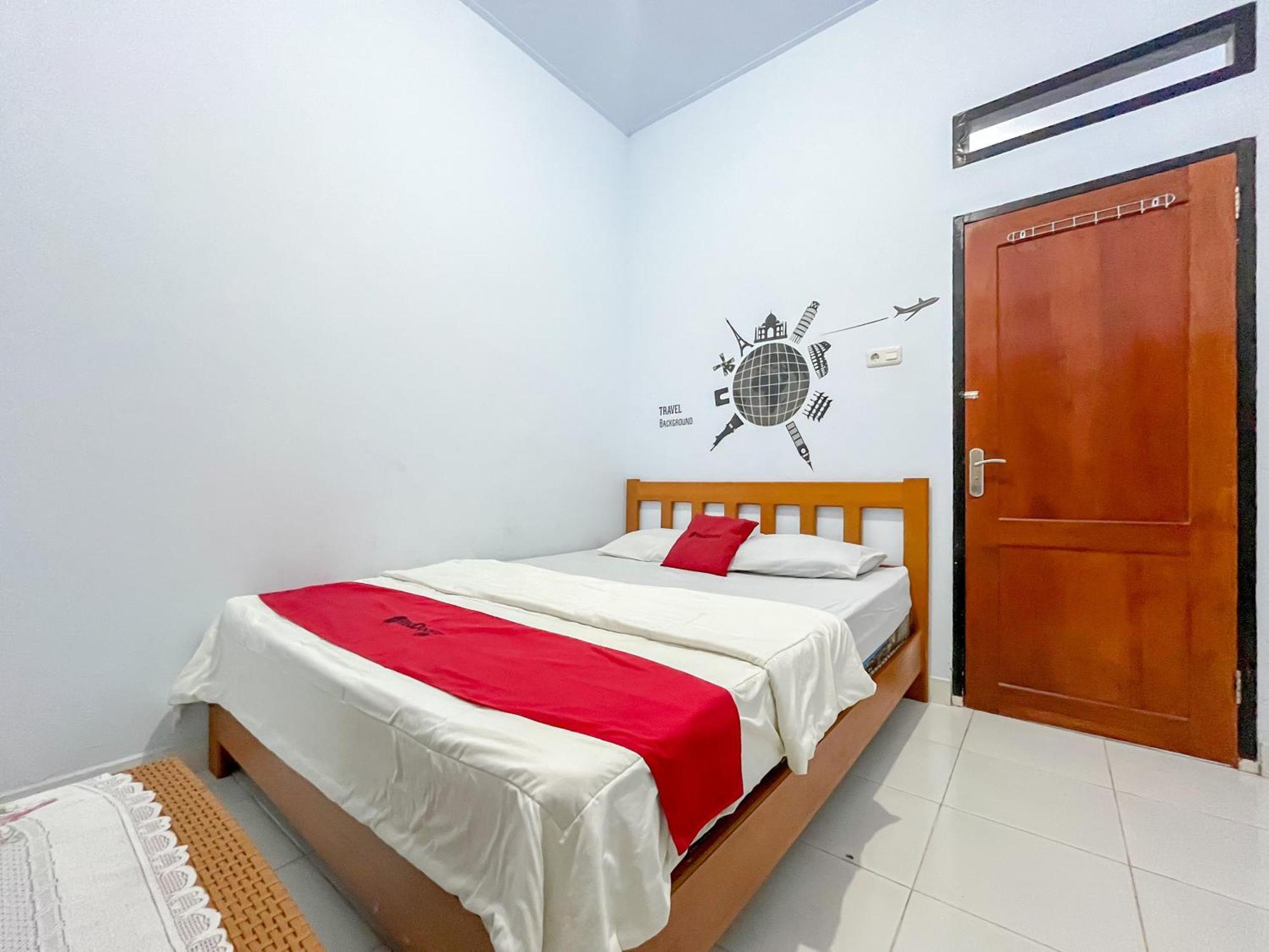 Reddoorz Syariah At Home Ampana Guest House Ampana Kota מראה חיצוני תמונה