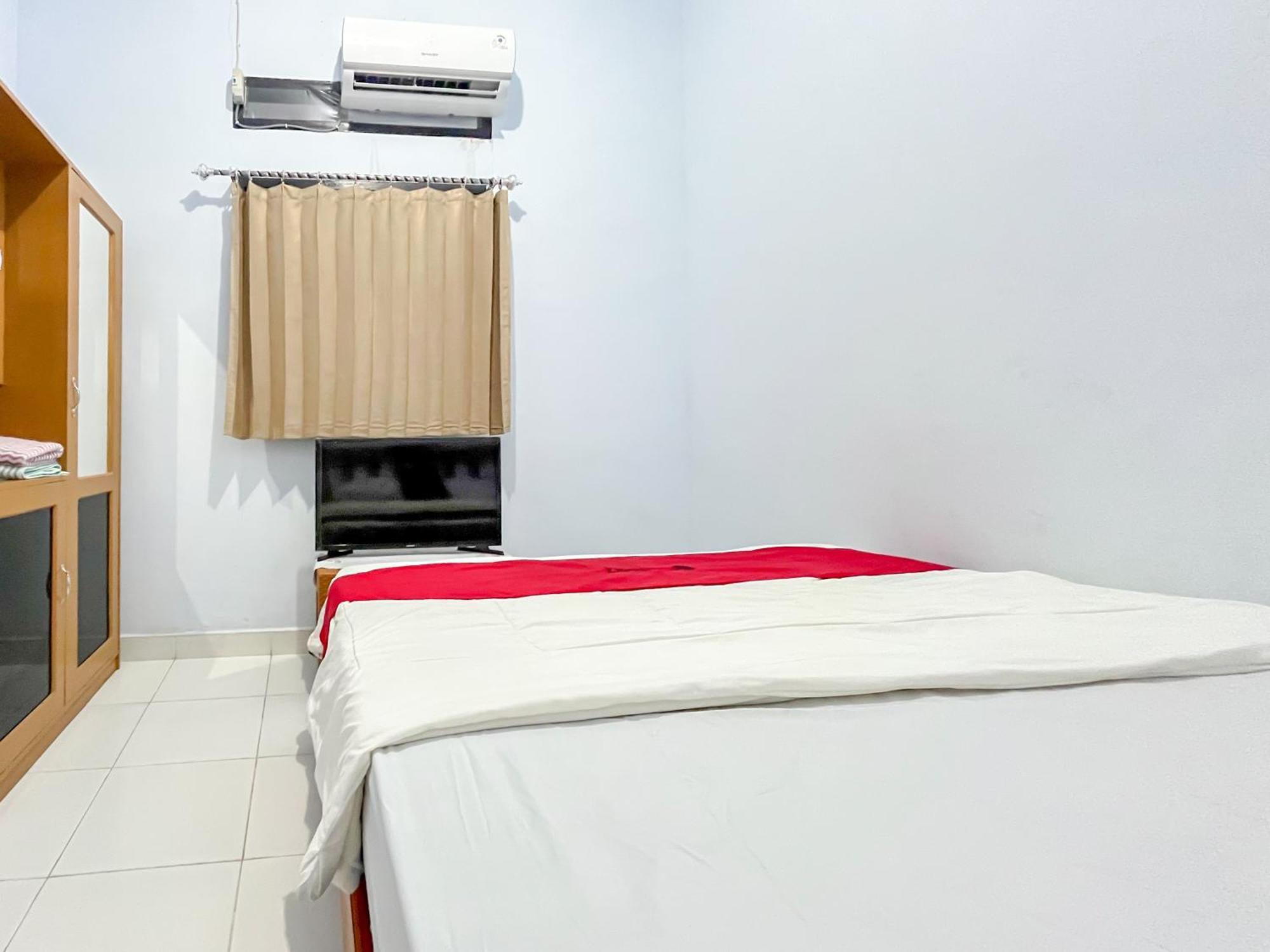 Reddoorz Syariah At Home Ampana Guest House Ampana Kota מראה חיצוני תמונה