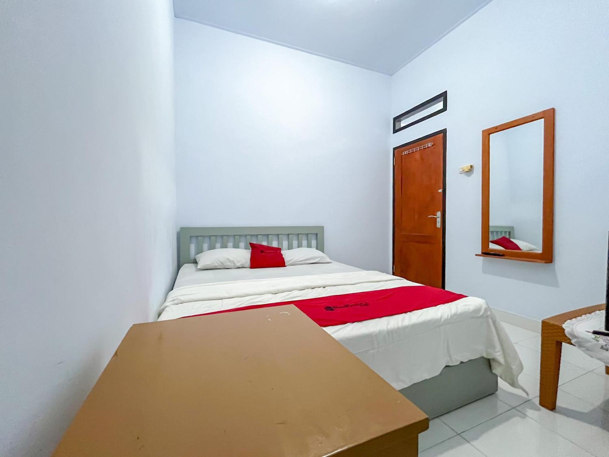 Reddoorz Syariah At Home Ampana Guest House Ampana Kota מראה חיצוני תמונה