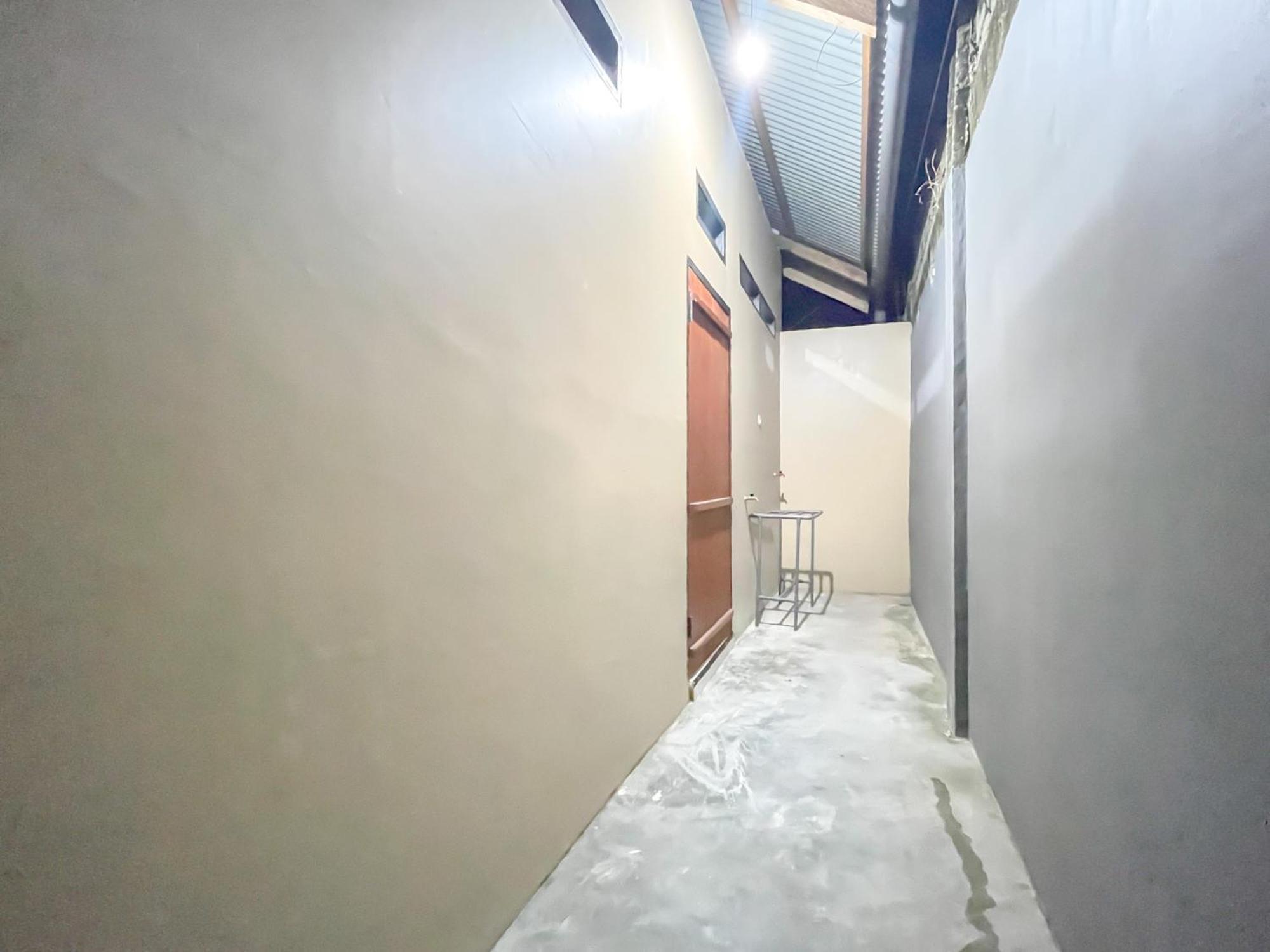 Reddoorz Syariah At Home Ampana Guest House Ampana Kota מראה חיצוני תמונה
