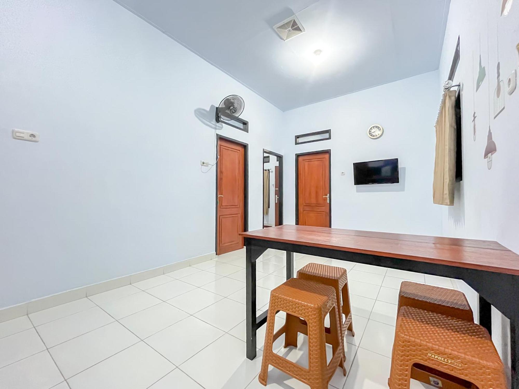 Reddoorz Syariah At Home Ampana Guest House Ampana Kota מראה חיצוני תמונה