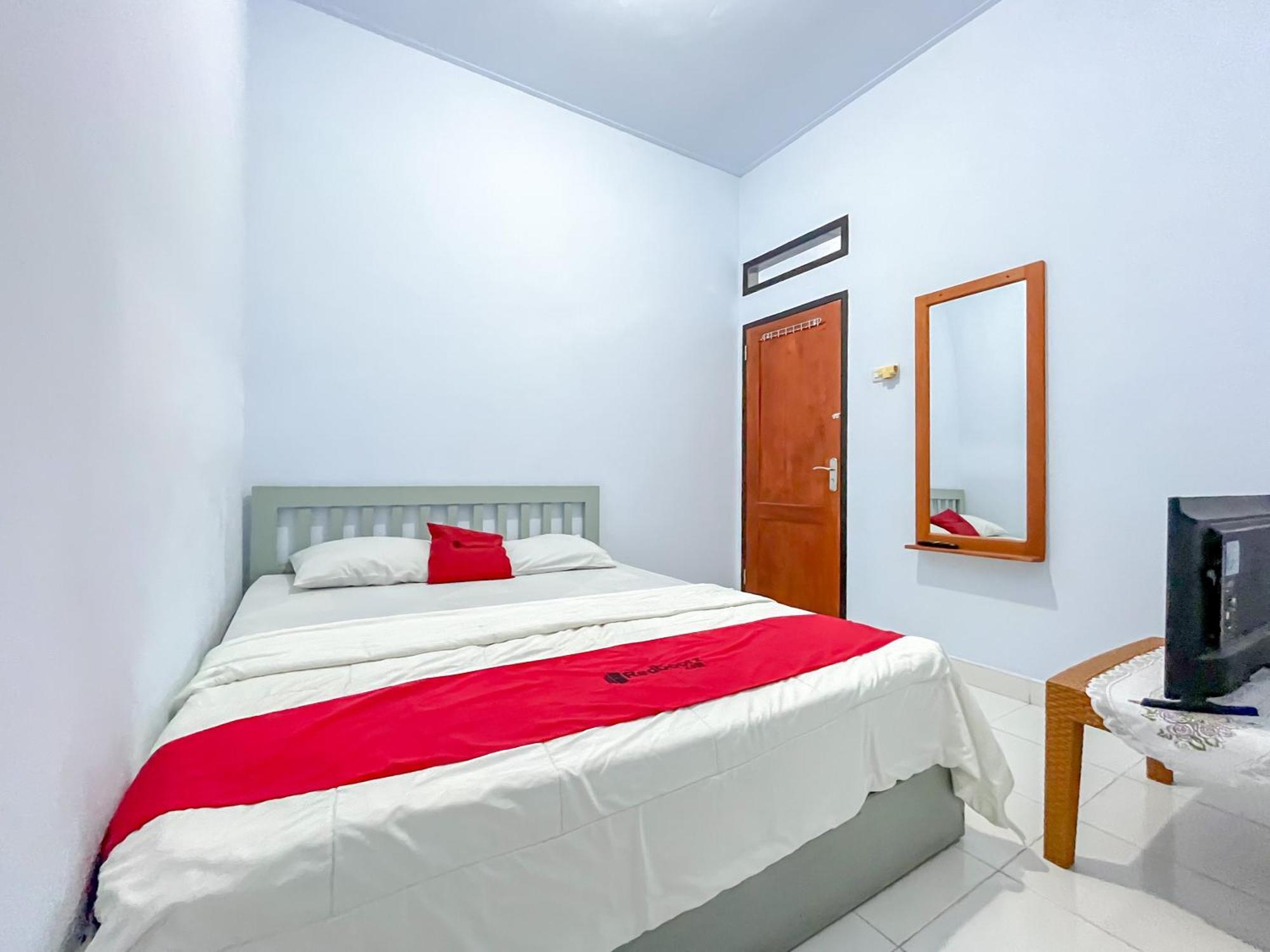 Reddoorz Syariah At Home Ampana Guest House Ampana Kota מראה חיצוני תמונה