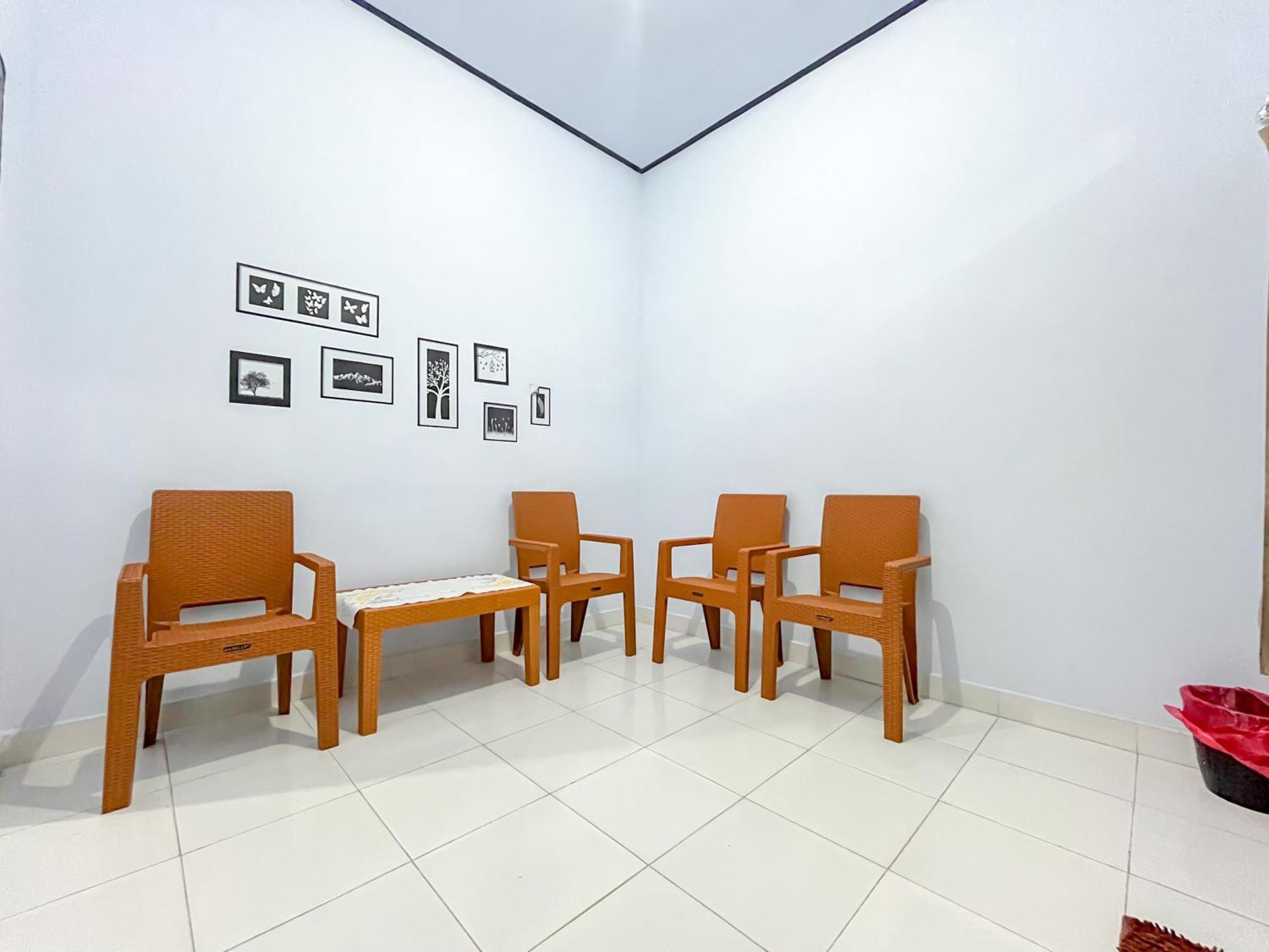 Reddoorz Syariah At Home Ampana Guest House Ampana Kota מראה חיצוני תמונה